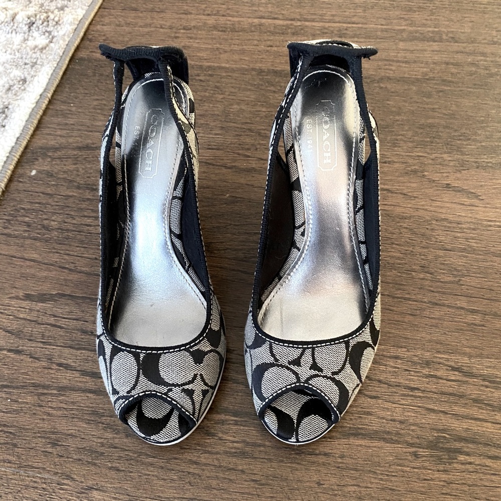 Coach sandals